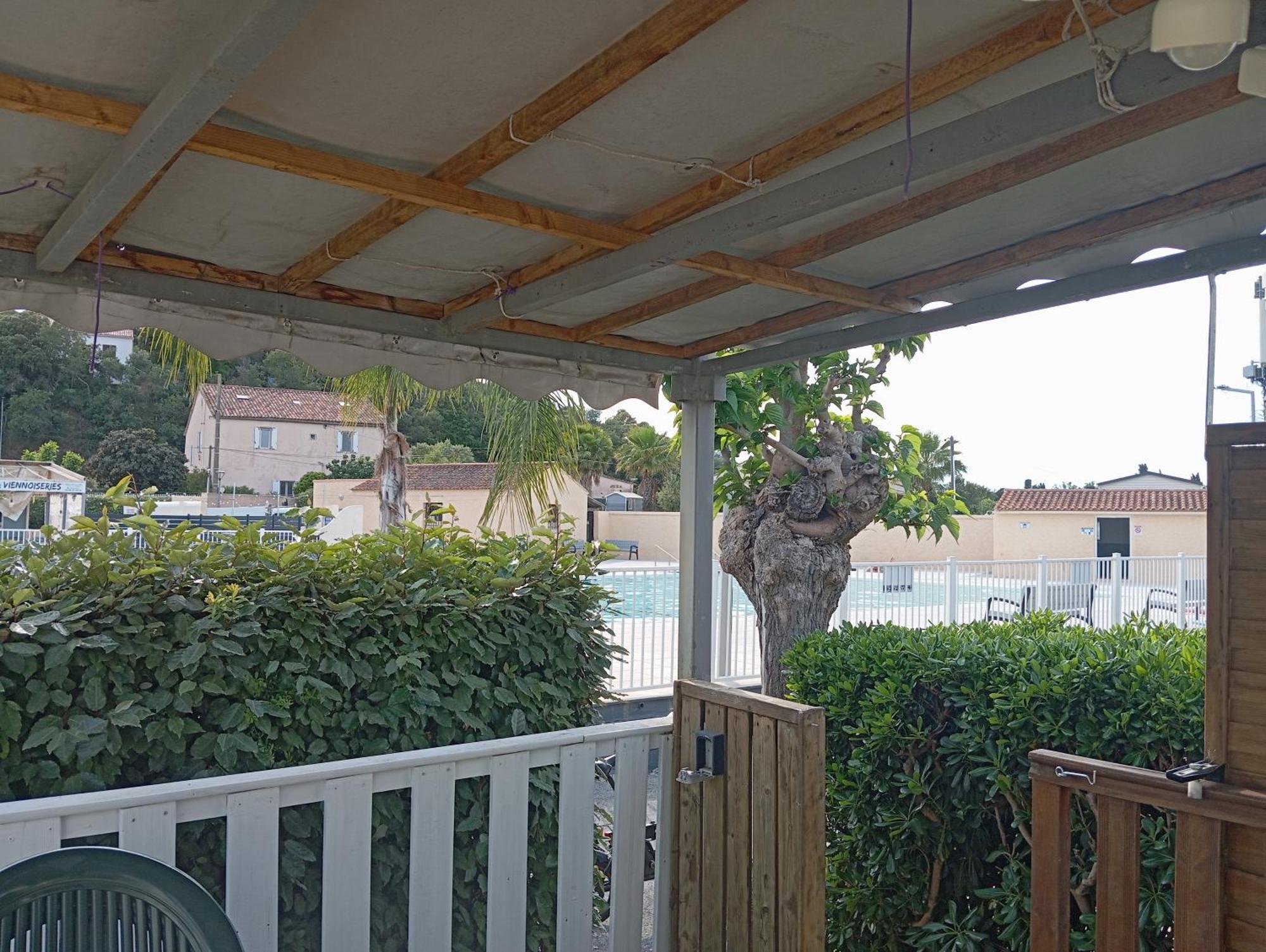 Vacances Familiales Dans Camping Avec Piscine Fréjus Pokoj fotografie