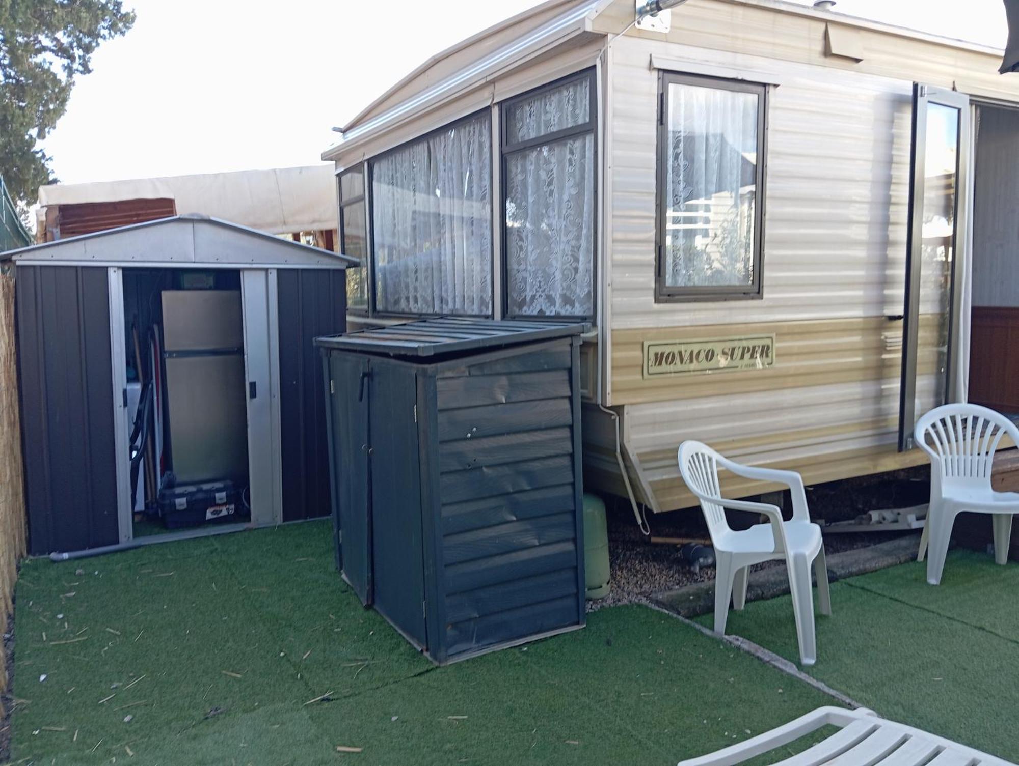 Vacances Familiales Dans Camping Avec Piscine Fréjus Pokoj fotografie