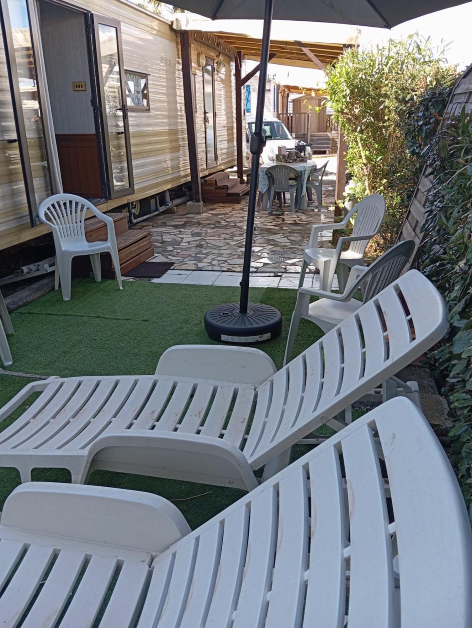 Vacances Familiales Dans Camping Avec Piscine Fréjus Pokoj fotografie